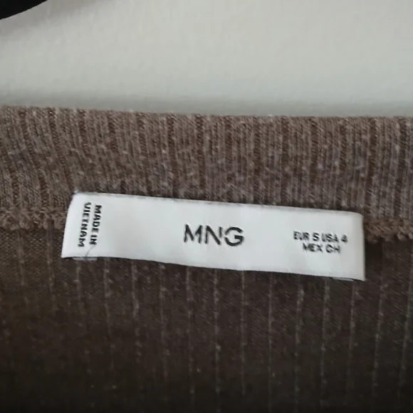 Long Sleeve Ribbed Mango Dress - Picture 4 of 5